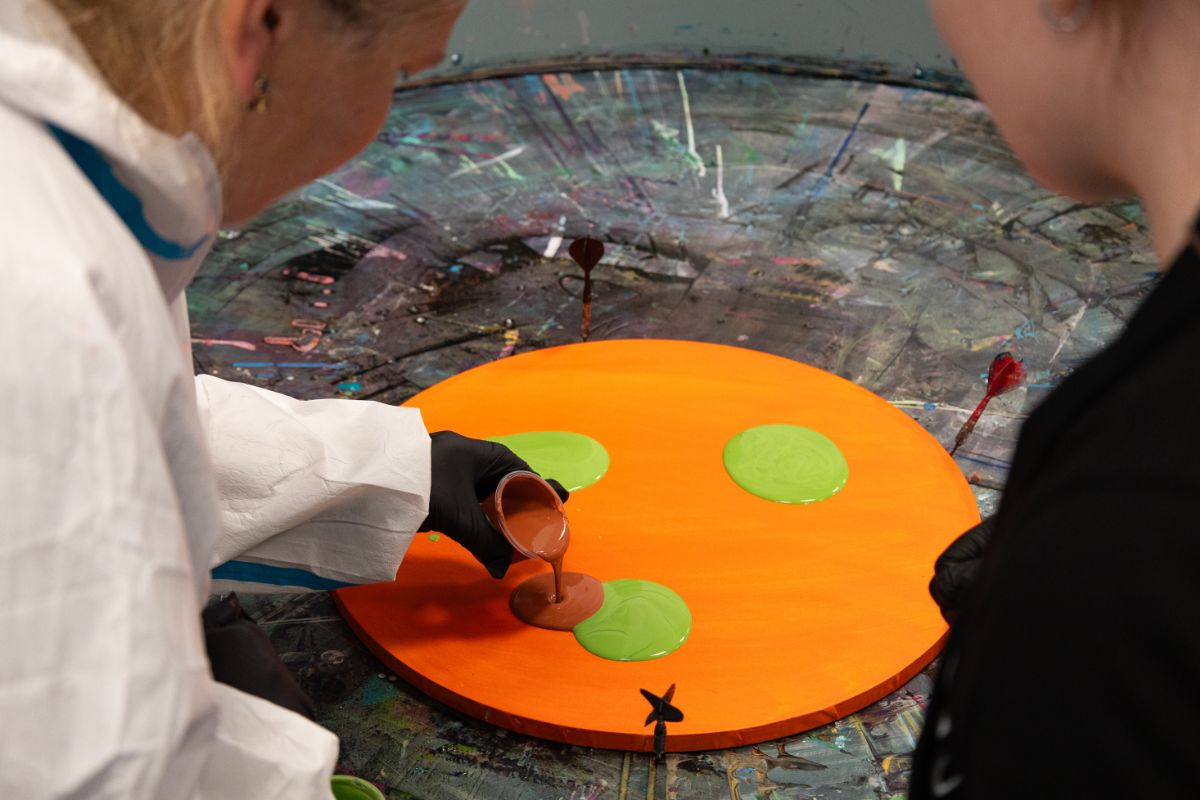 PouringArt v ArtLab – lití a vrstvení barev